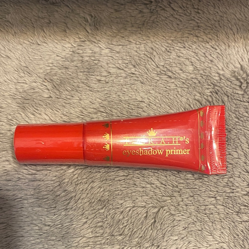 F.A.R.A.H’s  Eyeshadow Primer Tube